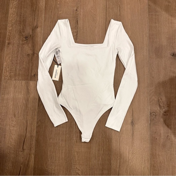 Aritzia white square neck contour bodysuit - Picture 1 of 3